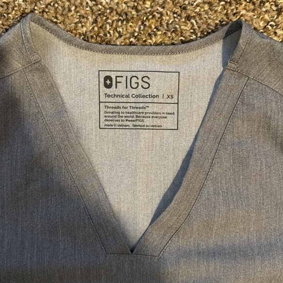 Figs Women’s Grey Scrub Top XS - Picture 2 of 4